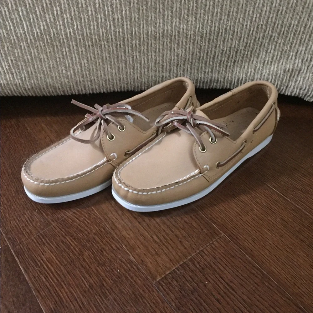 Classic Tan Boat Shoes with White Sole - Men's Casual Deck Shoes